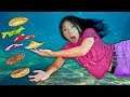 LIVING UNDERWATER 24 HOURS CHALLENGE! LAST TO LEAVE POOL WINS - Hacker PZ9 vs Daniel & Regina