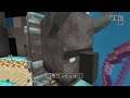 Minecraft iron golem vs 2x illagers!