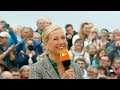 ZDF-Fernsehgarten (ZDF): Kiwi feiert Oktoberfest - ihr Aussehen sorgt für Hohn: „Von Minute zu Minut
