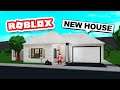 Building a NEW HOUSE in Roblox Bloxburg