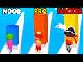 NOOB vs PRO vs HACKER in Builder Run
