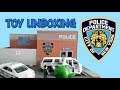 Greenlight 1/64 New York Police Headquarters Playset UNBOXING