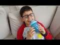 Biberonlu Çocuk Ağlıyor Abur Cubur Verince Gülüyor. Eğlenceli Çocuk Videosu