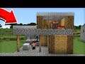 ЖИТЕЛЬ ПОСТРОИЛ ЭТО НА МОЕЙ ДЕРЕВЕНСКОЙ КУЗНИЦЕ В МАЙНКРАФТ | Компот Minecraft