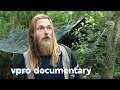 Forever detached from society | Outsiders | VPRO Documentary