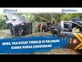 Mobil Van Suzuki Terbalik di Halaman Rumah Warga Sengkubang