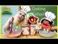 BACK TO COOKING SCHOOL! Baking Cupcakes Gus the Gummy Gator Vs Moe !