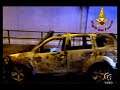Scene drammatiche in autostrada, Suv va a fuoco in galleria salvi gli occupanti